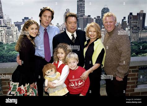  Family Affair:  A 1974 Sitcom Exploding With Whimsical Humor and Unconventional Family Dynamics!