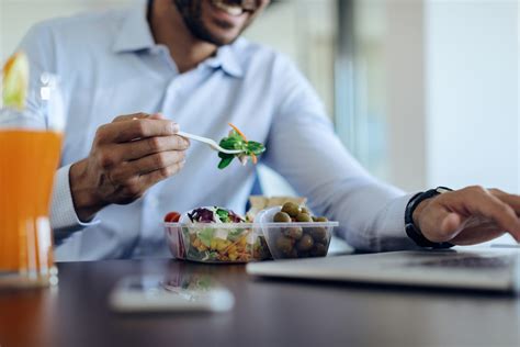 職場 お昼食べない人：なぜ彼らは食事をスキップするのか？